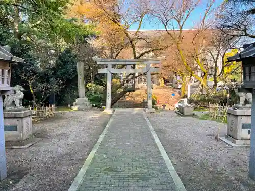 高岡市護国神社の庭園