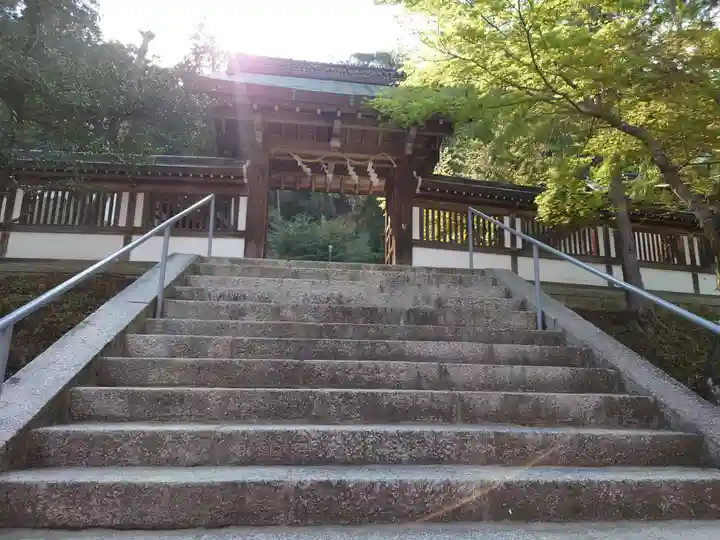 月読神社(松尾大社摂社)の山門・神門