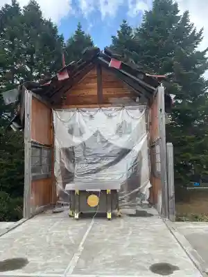 樺戸神社の{uncategorized: "未分類", other: "その他", undefined: "問題あり", building: "その他建物", grave: "お墓", sacred_gate: "鳥居", guardian: "狛犬", statue: "像", buddha: "仏像", history: "歴史", nature: "自然", garden: "庭園", animal: "動物", pagoda: "塔", temizu: "手水舎", mountain_gate: "山門・神門", sanctuary: "本殿・本堂", subordinate: "末社・摂社", art: "芸術", scenery: "景色", jizo: "地蔵", ema: "絵馬", goshuin: "御朱印", omikuji: "おみくじ", items: "授与品その他", amulet: "お守り", goshuincho: "御朱印帳", eats: "食事", festival: "お祭り", votive_dance: "神楽", shichigosan: "七五三参", wedding: "結婚式", experience: "体験その他", initially: "初詣", around: "周辺", anti_infection: "感染症対策"}