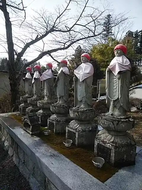 岩角山 岩角寺の地蔵