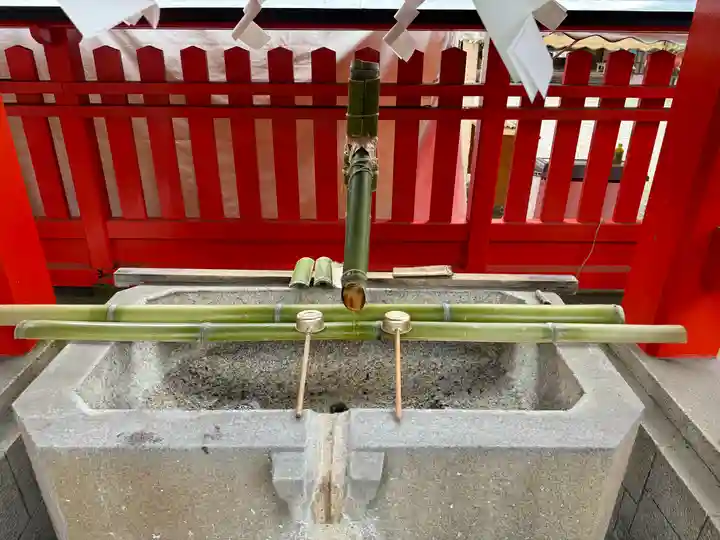 生島足島神社の手水舎