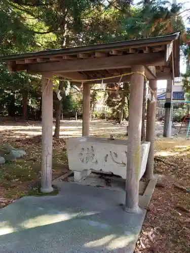 手向神社の手水舎