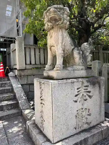 岡山神社の狛犬