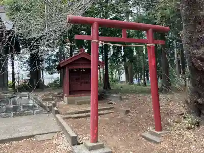 左馬神社の{uncategorized: "未分類", other: "その他", undefined: "問題あり", building: "その他建物", grave: "お墓", sacred_gate: "鳥居", guardian: "狛犬", statue: "像", buddha: "仏像", history: "歴史", nature: "自然", garden: "庭園", animal: "動物", pagoda: "塔", temizu: "手水舎", mountain_gate: "山門・神門", sanctuary: "本殿・本堂", subordinate: "末社・摂社", art: "芸術", scenery: "景色", jizo: "地蔵", ema: "絵馬", goshuin: "御朱印", omikuji: "おみくじ", items: "授与品その他", amulet: "お守り", goshuincho: "御朱印帳", eats: "食事", festival: "お祭り", votive_dance: "神楽", shichigosan: "七五三参", wedding: "結婚式", experience: "体験その他", initially: "初詣", around: "周辺", anti_infection: "感染症対策"}