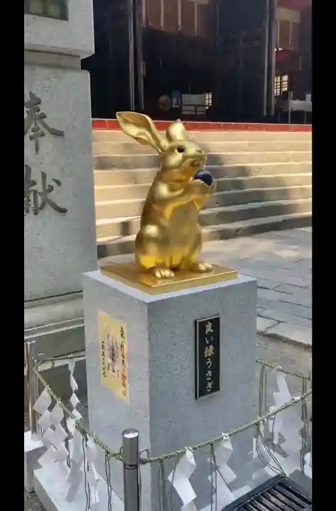 日光二荒山神社の{uncategorized: "未分類", other: "その他", undefined: "問題あり", building: "その他建物", grave: "お墓", sacred_gate: "鳥居", guardian: "狛犬", statue: "像", buddha: "仏像", history: "歴史", nature: "自然", garden: "庭園", animal: "動物", pagoda: "塔", temizu: "手水舎", mountain_gate: "山門・神門", sanctuary: "本殿・本堂", subordinate: "末社・摂社", art: "芸術", scenery: "景色", jizo: "地蔵", ema: "絵馬", goshuin: "御朱印", omikuji: "おみくじ", items: "授与品その他", amulet: "お守り", goshuincho: "御朱印帳", eats: "食事", festival: "お祭り", votive_dance: "神楽", shichigosan: "七五三参", wedding: "結婚式", experience: "体験その他", initially: "初詣", around: "周辺", anti_infection: "感染症対策"}