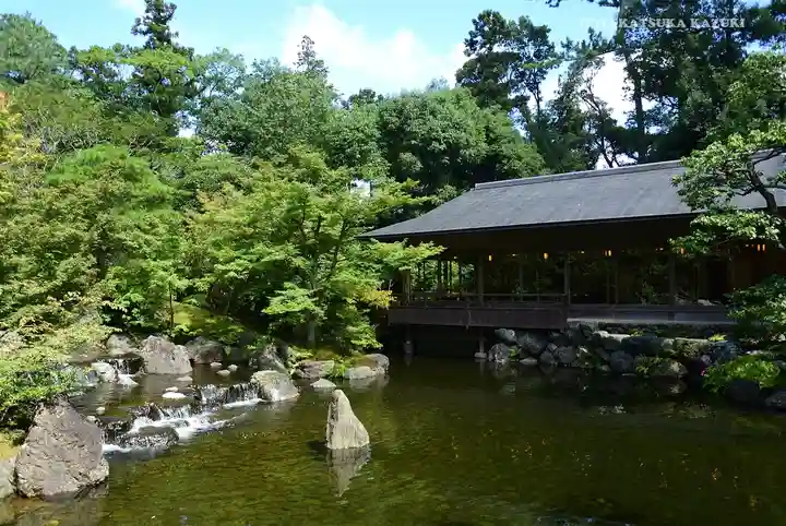 寒川神社の庭園
