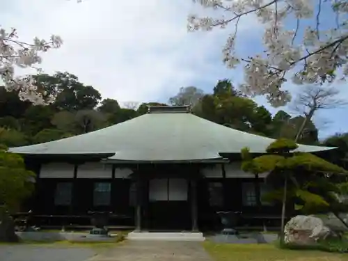 新善光寺の本殿・本堂