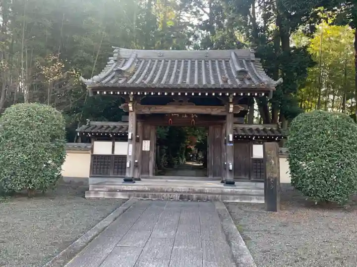 天台宗 長窪山 正覚寺の山門・神門