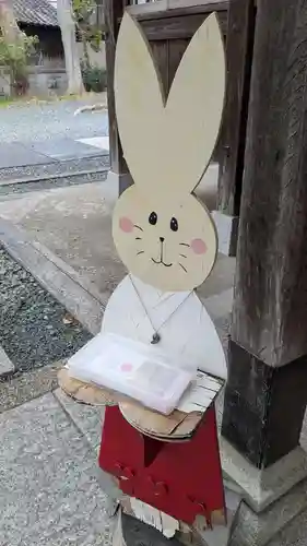 高忍日賣神社の像