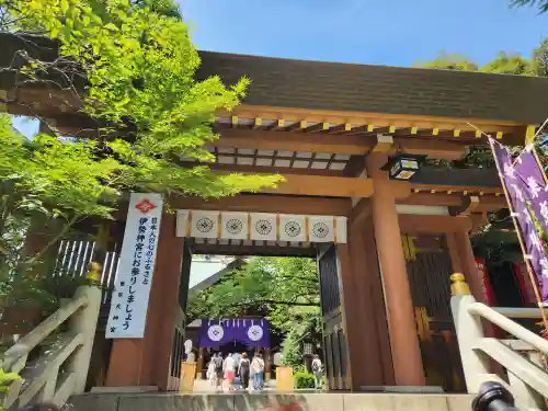 東京大神宮の山門