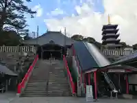 中山寺の本殿・本堂