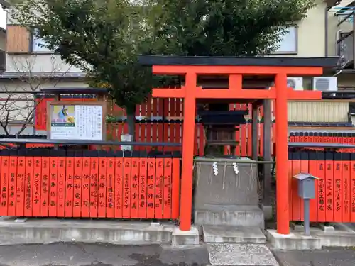 車折神社の鳥居