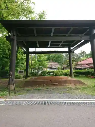 山中諏訪神社の建物その他