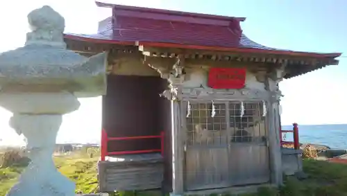 美谷稲荷神社の本殿