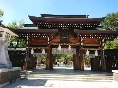湊川神社の山門・神門