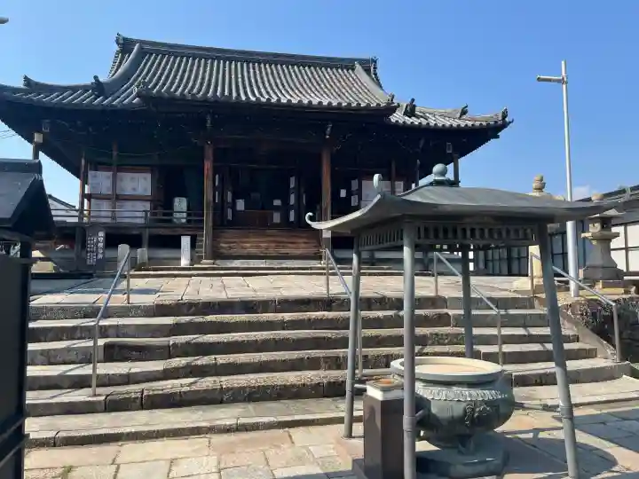 家原寺の{uncategorized: "未分類", other: "その他", undefined: "問題あり", building: "その他建物", grave: "お墓", sacred_gate: "鳥居", guardian: "狛犬", statue: "像", buddha: "仏像", history: "歴史", nature: "自然", garden: "庭園", animal: "動物", pagoda: "塔", temizu: "手水舎", mountain_gate: "山門・神門", sanctuary: "本殿・本堂", subordinate: "末社・摂社", art: "芸術", scenery: "景色", jizo: "地蔵", ema: "絵馬", goshuin: "御朱印", omikuji: "おみくじ", items: "授与品その他", amulet: "お守り", goshuincho: "御朱印帳", eats: "食事", festival: "お祭り", votive_dance: "神楽", shichigosan: "七五三参", wedding: "結婚式", experience: "体験その他", initially: "初詣", around: "周辺", anti_infection: "感染症対策"}
