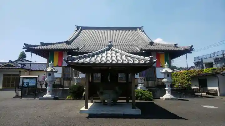 瑠璃光寺の本殿・本堂