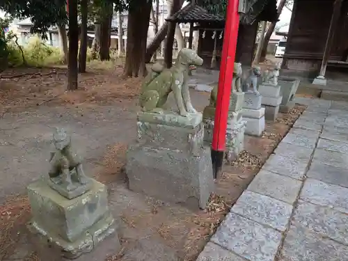 美濃輪稲荷神社の狛犬