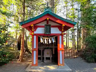鎮守府八幡宮の末社・摂社