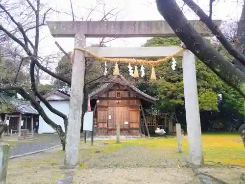 白山社の鳥居