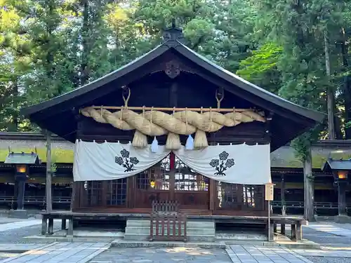 諏訪大社下社春宮(長野県)