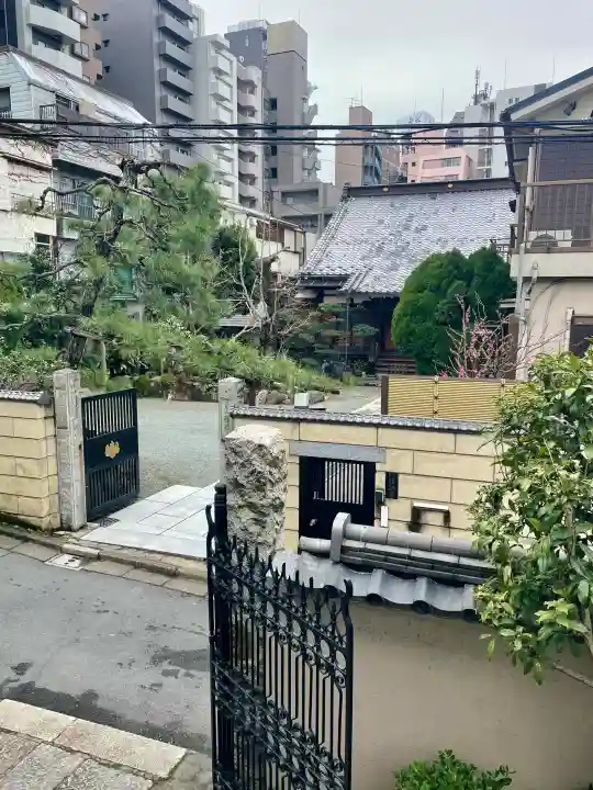 積徳寺の{uncategorized: "未分類", other: "その他", undefined: "問題あり", building: "その他建物", grave: "お墓", sacred_gate: "鳥居", guardian: "狛犬", statue: "像", buddha: "仏像", history: "歴史", nature: "自然", garden: "庭園", animal: "動物", pagoda: "塔", temizu: "手水舎", mountain_gate: "山門・神門", sanctuary: "本殿・本堂", subordinate: "末社・摂社", art: "芸術", scenery: "景色", jizo: "地蔵", ema: "絵馬", goshuin: "御朱印", omikuji: "おみくじ", items: "授与品その他", amulet: "お守り", goshuincho: "御朱印帳", eats: "食事", festival: "お祭り", votive_dance: "神楽", shichigosan: "七五三参", wedding: "結婚式", experience: "体験その他", initially: "初詣", around: "周辺", anti_infection: "感染症対策"}