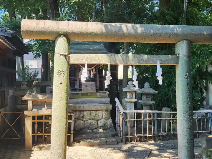 新羅神社の末社・摂社
