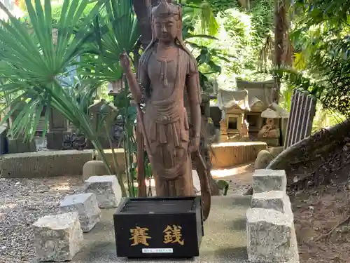 鶴峯八幡宮の仏像