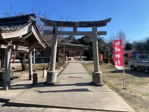 神﨑神社の{uncategorized: "未分類", other: "その他", undefined: "問題あり", building: "その他建物", grave: "お墓", sacred_gate: "鳥居", guardian: "狛犬", statue: "像", buddha: "仏像", history: "歴史", nature: "自然", garden: "庭園", animal: "動物", pagoda: "塔", temizu: "手水舎", mountain_gate: "山門・神門", sanctuary: "本殿・本堂", subordinate: "末社・摂社", art: "芸術", scenery: "景色", jizo: "地蔵", ema: "絵馬", goshuin: "御朱印", omikuji: "おみくじ", items: "授与品その他", amulet: "お守り", goshuincho: "御朱印帳", eats: "食事", festival: "お祭り", votive_dance: "神楽", shichigosan: "七五三参", wedding: "結婚式", experience: "体験その他", initially: "初詣", around: "周辺", anti_infection: "感染症対策"}