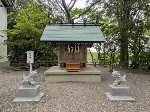 安房神社の{uncategorized: "未分類", other: "その他", undefined: "問題あり", building: "その他建物", grave: "お墓", sacred_gate: "鳥居", guardian: "狛犬", statue: "像", buddha: "仏像", history: "歴史", nature: "自然", garden: "庭園", animal: "動物", pagoda: "塔", temizu: "手水舎", mountain_gate: "山門・神門", sanctuary: "本殿・本堂", subordinate: "末社・摂社", art: "芸術", scenery: "景色", jizo: "地蔵", ema: "絵馬", goshuin: "御朱印", omikuji: "おみくじ", items: "授与品その他", amulet: "お守り", goshuincho: "御朱印帳", eats: "食事", festival: "お祭り", votive_dance: "神楽", shichigosan: "七五三参", wedding: "結婚式", experience: "体験その他", initially: "初詣", around: "周辺", anti_infection: "感染症対策"}