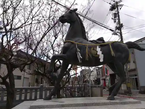 川巴良諏訪神社(富山県)