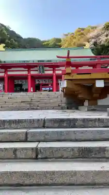 赤間神宮の{uncategorized: "未分類", other: "その他", undefined: "問題あり", building: "その他建物", grave: "お墓", sacred_gate: "鳥居", guardian: "狛犬", statue: "像", buddha: "仏像", history: "歴史", nature: "自然", garden: "庭園", animal: "動物", pagoda: "塔", temizu: "手水舎", mountain_gate: "山門・神門", sanctuary: "本殿・本堂", subordinate: "末社・摂社", art: "芸術", scenery: "景色", jizo: "地蔵", ema: "絵馬", goshuin: "御朱印", omikuji: "おみくじ", items: "授与品その他", amulet: "お守り", goshuincho: "御朱印帳", eats: "食事", festival: "お祭り", votive_dance: "神楽", shichigosan: "七五三参", wedding: "結婚式", experience: "体験その他", initially: "初詣", around: "周辺", anti_infection: "感染症対策"}