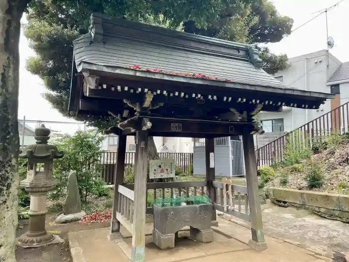 上高田氷川神社の{uncategorized: "未分類", other: "その他", undefined: "問題あり", building: "その他建物", grave: "お墓", sacred_gate: "鳥居", guardian: "狛犬", statue: "像", buddha: "仏像", history: "歴史", nature: "自然", garden: "庭園", animal: "動物", pagoda: "塔", temizu: "手水舎", mountain_gate: "山門・神門", sanctuary: "本殿・本堂", subordinate: "末社・摂社", art: "芸術", scenery: "景色", jizo: "地蔵", ema: "絵馬", goshuin: "御朱印", omikuji: "おみくじ", items: "授与品その他", amulet: "お守り", goshuincho: "御朱印帳", eats: "食事", festival: "お祭り", votive_dance: "神楽", shichigosan: "七五三参", wedding: "結婚式", experience: "体験その他", initially: "初詣", around: "周辺", anti_infection: "感染症対策"}