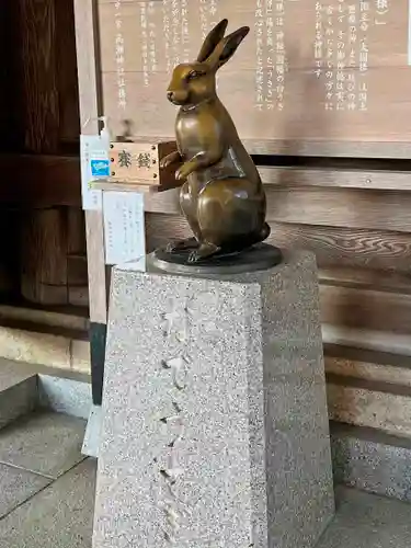 越中一宮 髙瀬神社の像