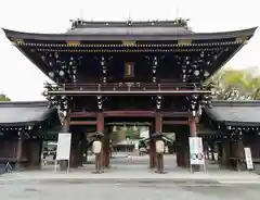 真清田神社の山門