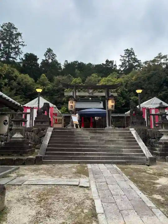 日吉神社(勝野)の{uncategorized: "未分類", other: "その他", undefined: "問題あり", building: "その他建物", grave: "お墓", sacred_gate: "鳥居", guardian: "狛犬", statue: "像", buddha: "仏像", history: "歴史", nature: "自然", garden: "庭園", animal: "動物", pagoda: "塔", temizu: "手水舎", mountain_gate: "山門・神門", sanctuary: "本殿・本堂", subordinate: "末社・摂社", art: "芸術", scenery: "景色", jizo: "地蔵", ema: "絵馬", goshuin: "御朱印", omikuji: "おみくじ", items: "授与品その他", amulet: "お守り", goshuincho: "御朱印帳", eats: "食事", festival: "お祭り", votive_dance: "神楽", shichigosan: "七五三参", wedding: "結婚式", experience: "体験その他", initially: "初詣", around: "周辺", anti_infection: "感染症対策"}