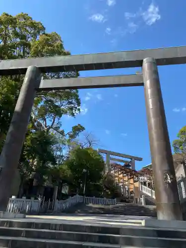 伊勢山皇大神宮の鳥居