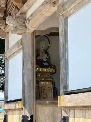 禅燈寺の{uncategorized: "未分類", other: "その他", undefined: "問題あり", building: "その他建物", grave: "お墓", sacred_gate: "鳥居", guardian: "狛犬", statue: "像", buddha: "仏像", history: "歴史", nature: "自然", garden: "庭園", animal: "動物", pagoda: "塔", temizu: "手水舎", mountain_gate: "山門・神門", sanctuary: "本殿・本堂", subordinate: "末社・摂社", art: "芸術", scenery: "景色", jizo: "地蔵", ema: "絵馬", goshuin: "御朱印", omikuji: "おみくじ", items: "授与品その他", amulet: "お守り", goshuincho: "御朱印帳", eats: "食事", festival: "お祭り", votive_dance: "神楽", shichigosan: "七五三参", wedding: "結婚式", experience: "体験その他", initially: "初詣", around: "周辺", anti_infection: "感染症対策"}