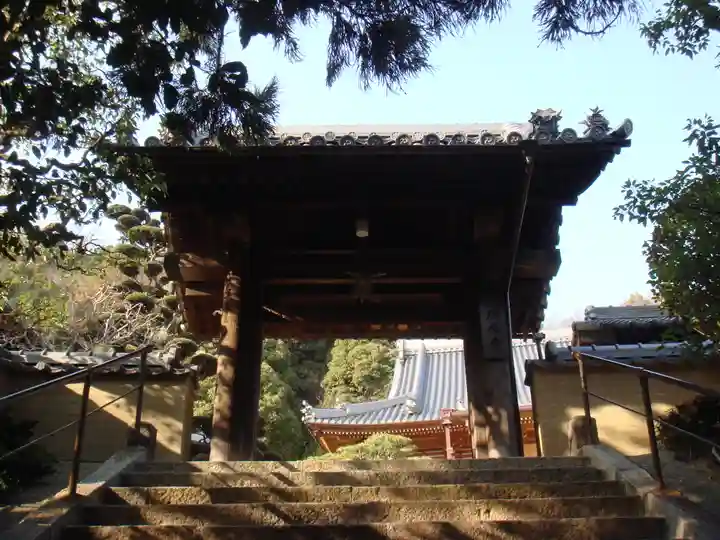勝福寺の山門・神門