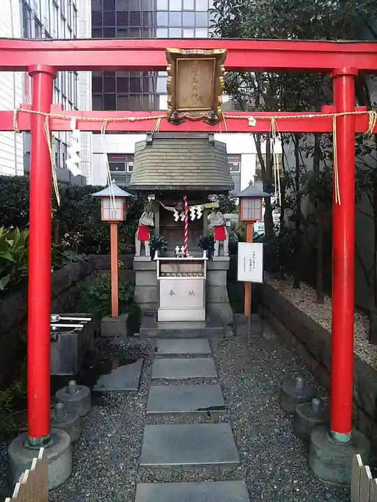 有楽稲荷神社の鳥居