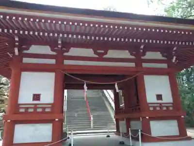 吉備津神社の山門・神門