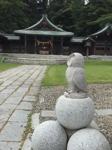 函館護國神社の像