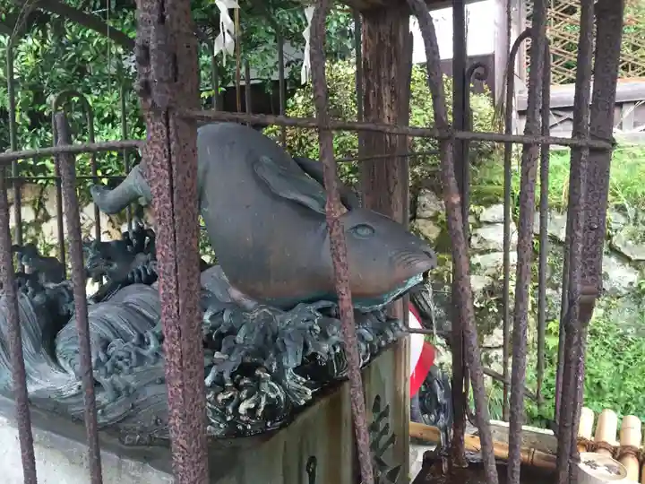 三尾神社の狛犬