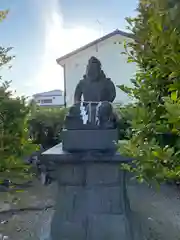 須佐能袁神社の像