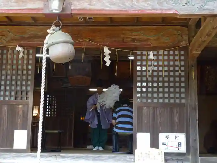 伏木香取神社の本殿・本堂