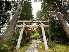 雄山神社中宮祈願殿(富山県)