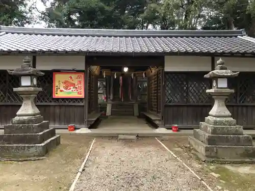 咋岡神社の山門