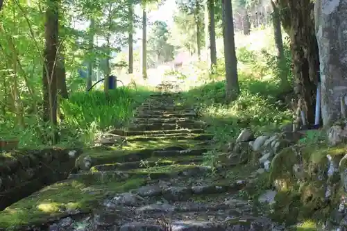 洞林寺の建物その他