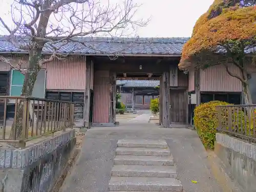 歴明寺の山門