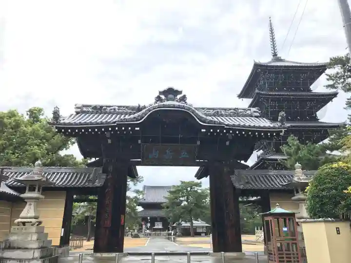 善通寺の山門・神門
